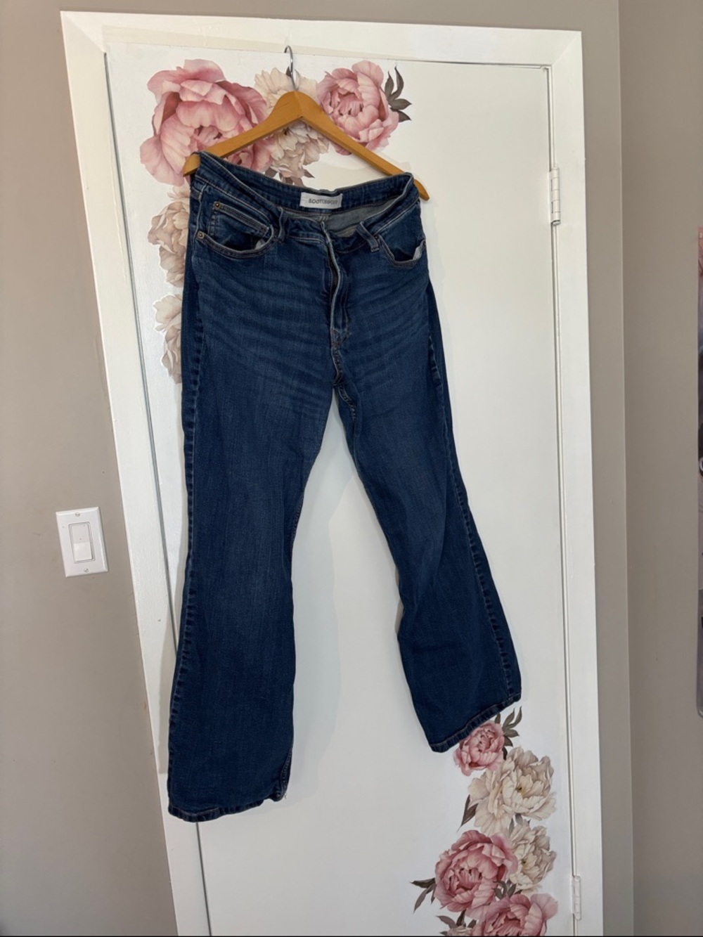 Women’s Dark Blue Jeans - Classic Flare